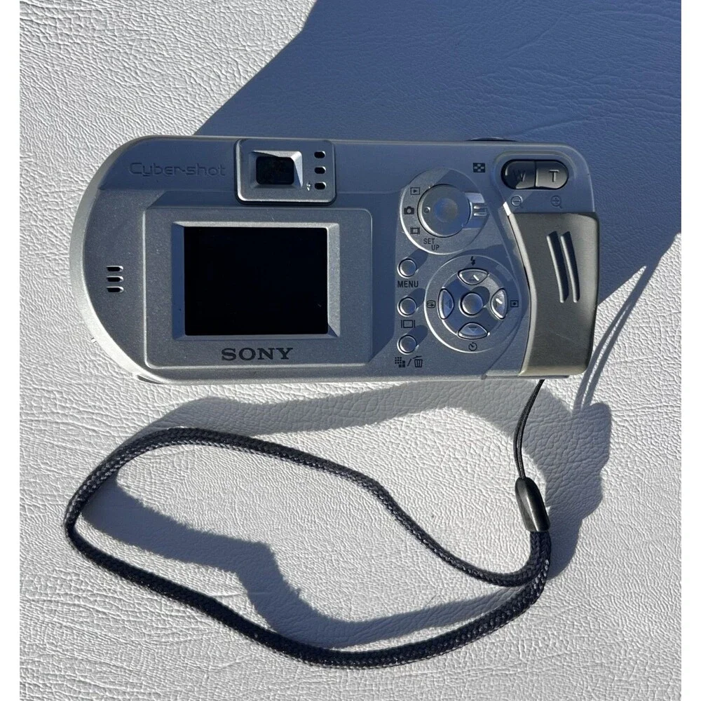 Sony Cyber-Shot 3.2 Mega Pixels DSC-P32 Camera